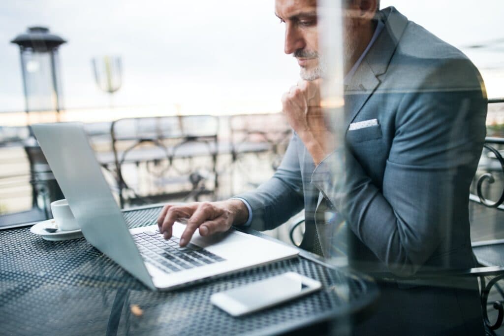 News Trading Strategy: Pros and Cons